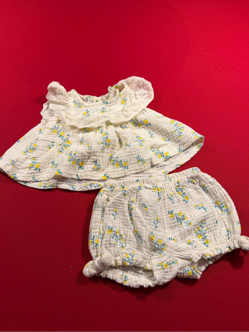 Toddler White Floral Two-Piece babydoll Top  & Bloomers/short Set 18 months